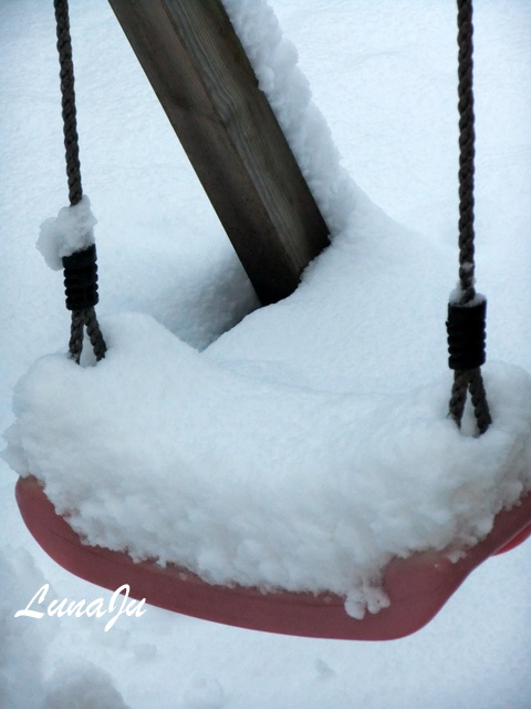 Lunaju Dezember 2012