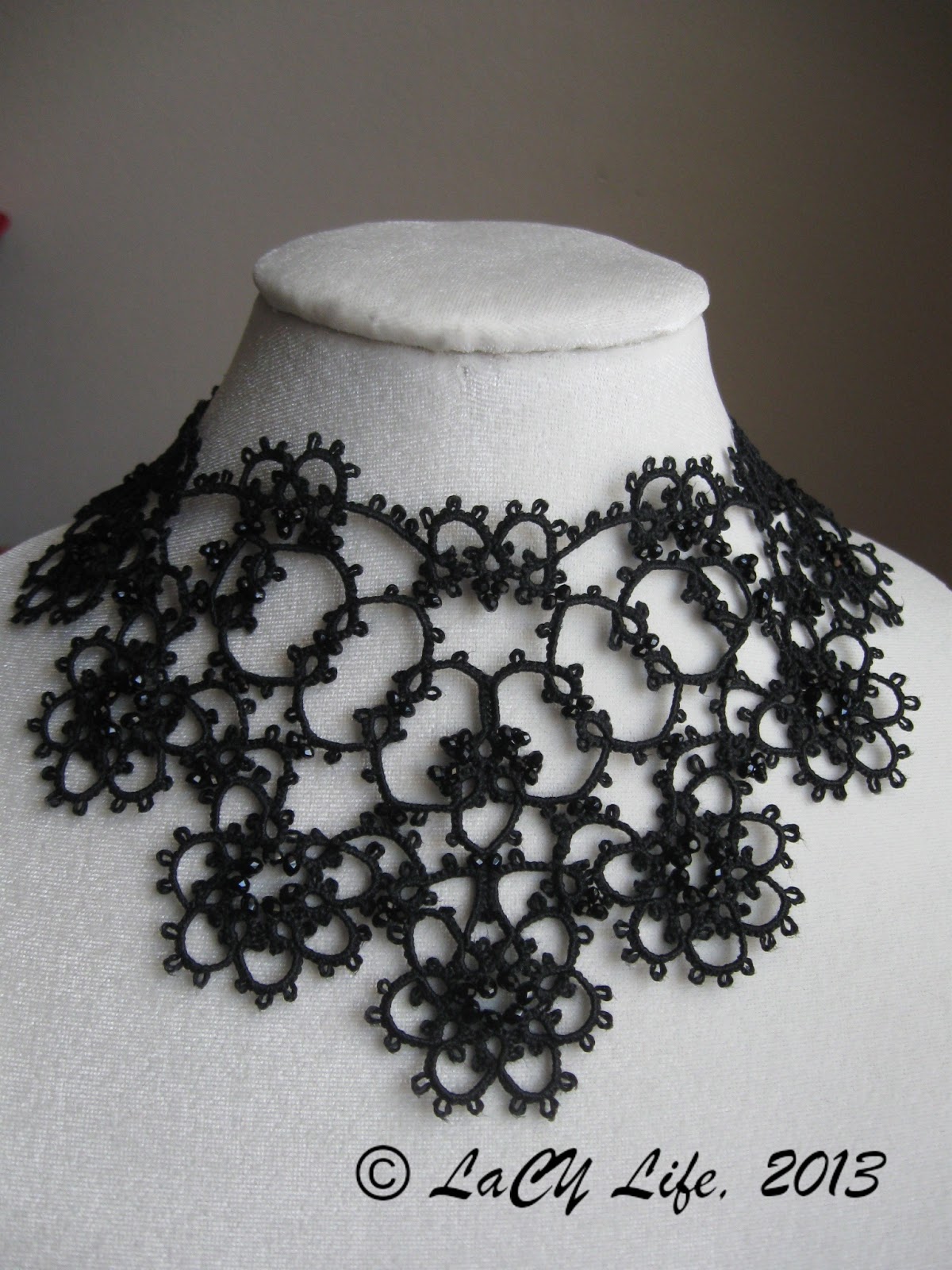 laCY life Black Tatted Collar