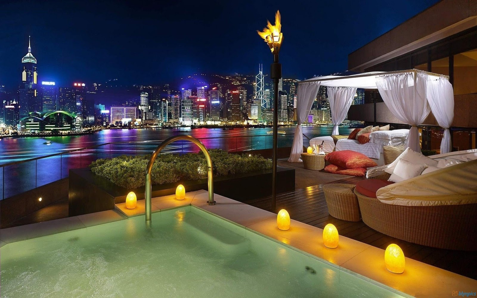 http://2.bp.blogspot.com/-evaa53Knf-A/UIUGF4KU1LI/AAAAAAAAGiE/P7u5laAissc/s1600/intercontinental_hong_kong-2560x1600.jpg