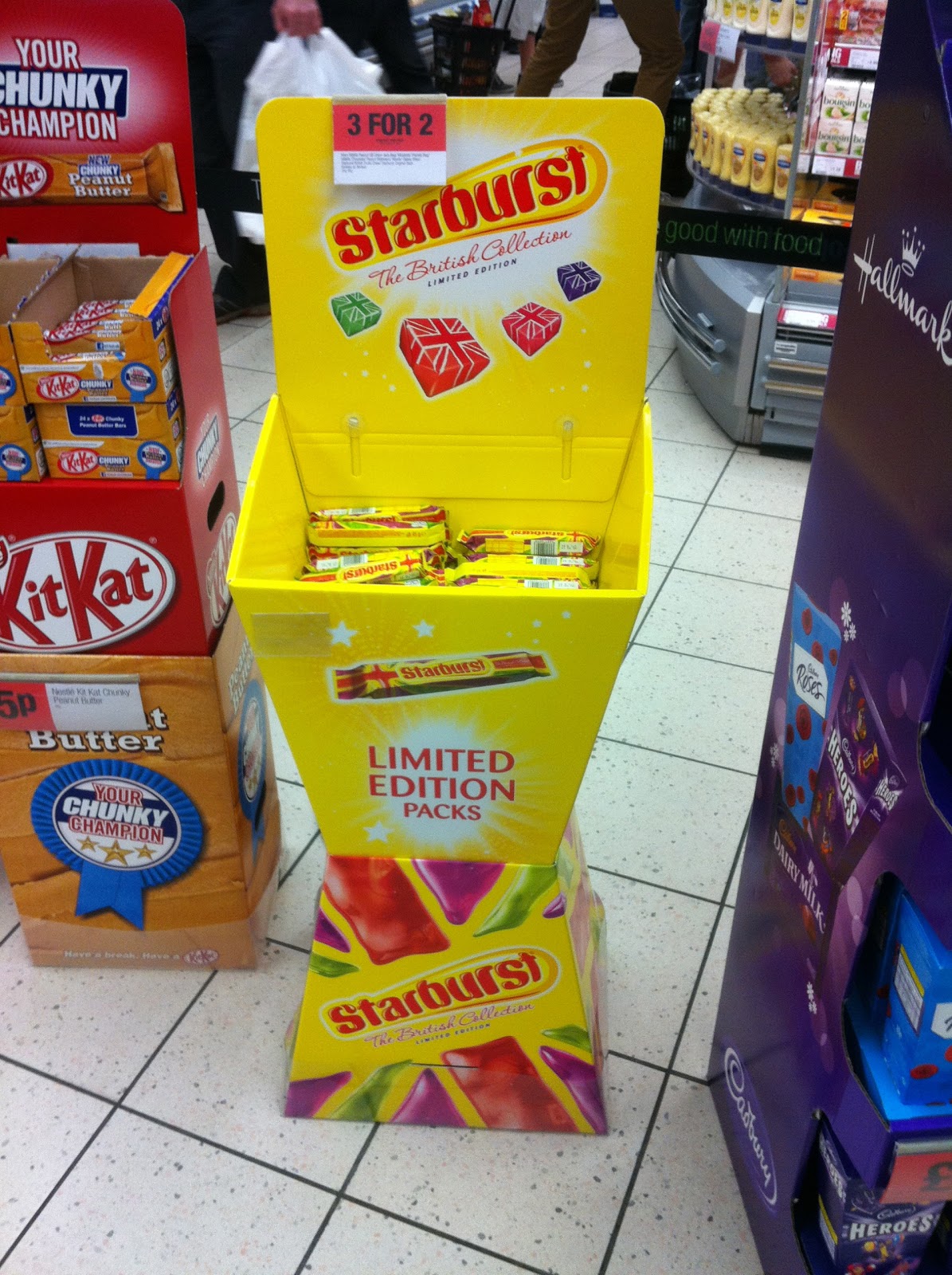 MESH INSTORE INSPIRATION Dumpbins and HOD's