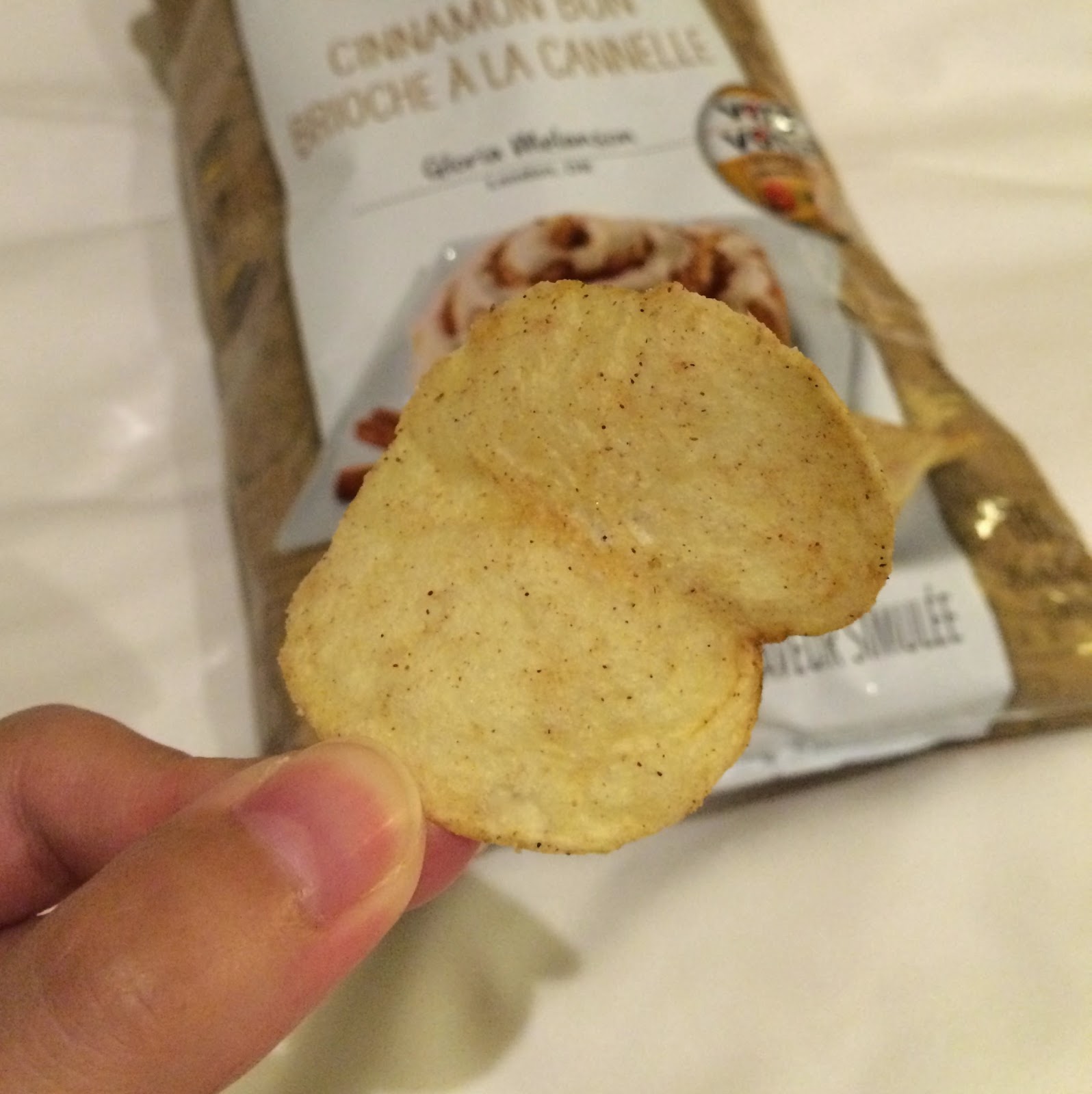 Lay's Cinnamon Bun / レイズ シナモンバン I'm Made of Sugar! Chihiro's food blog