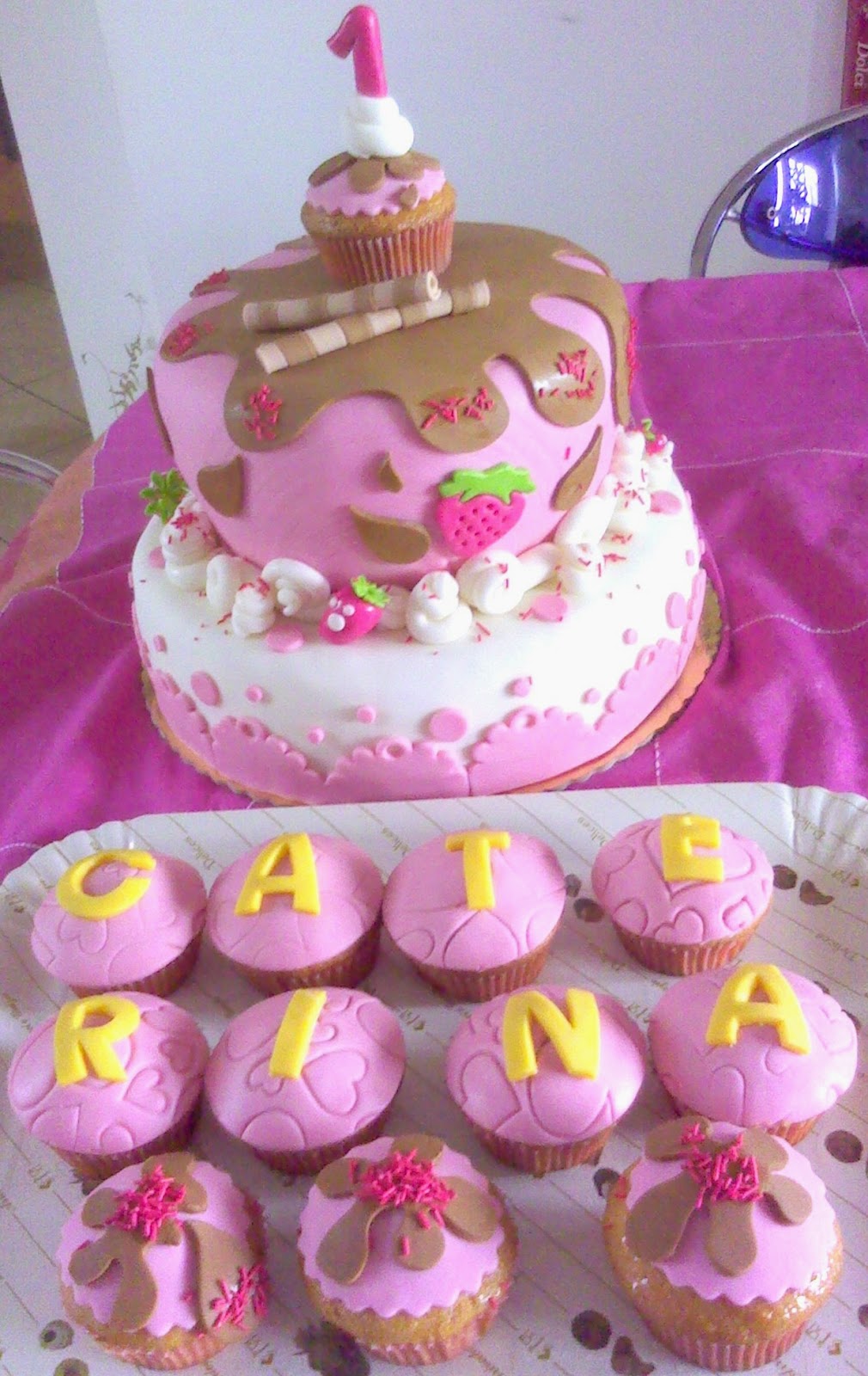 Marikacakes Kiki cake (1° Birthday)