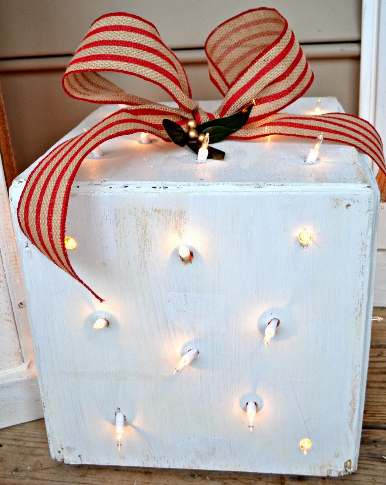 Down to Earth Style Wood Box Gift Decor