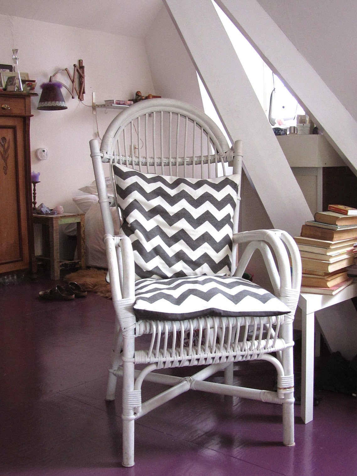 DIY painting a wicker chair, before