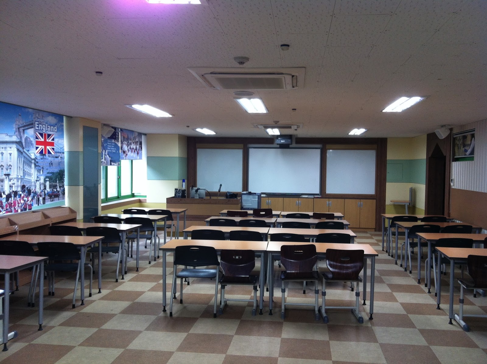 Dan & Catt in Korea! Catt Moonhwa High School