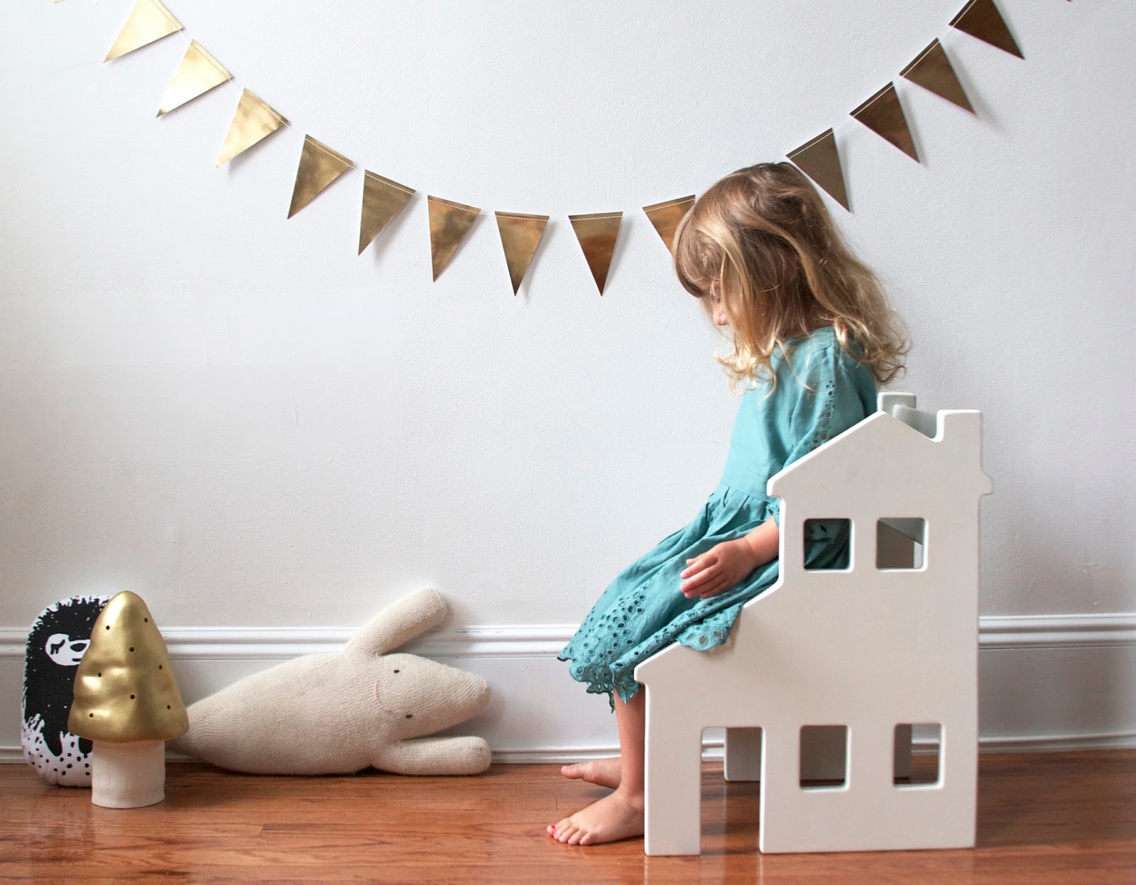 coos & ahhs Adorn Paloma's Nest