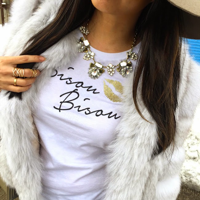 Bisou Bisou Tee
