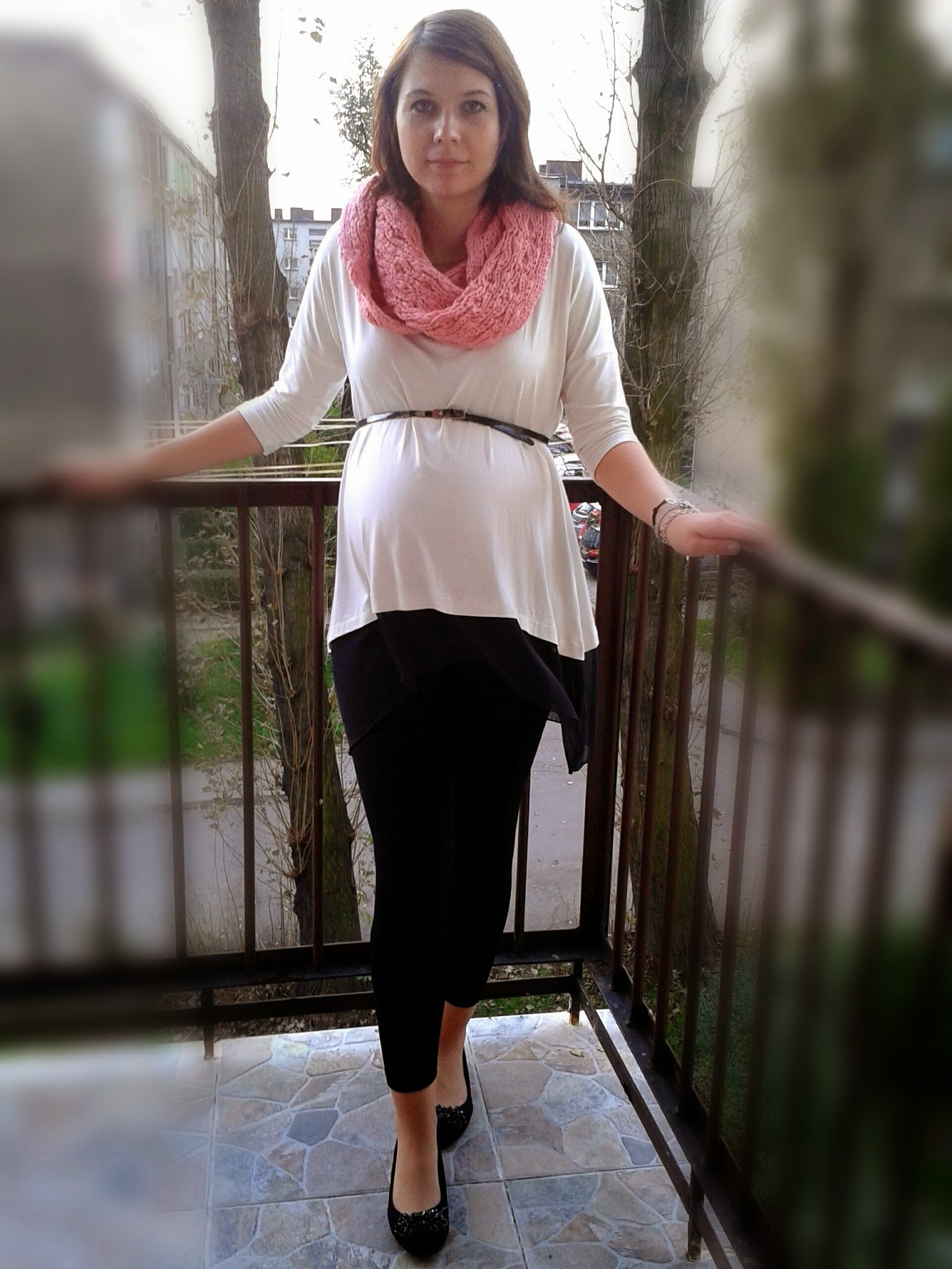 Czarno biała tunika z leginsami