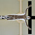 Exhiben en una capilla londinense la escultura de Pete Doherty crucificado