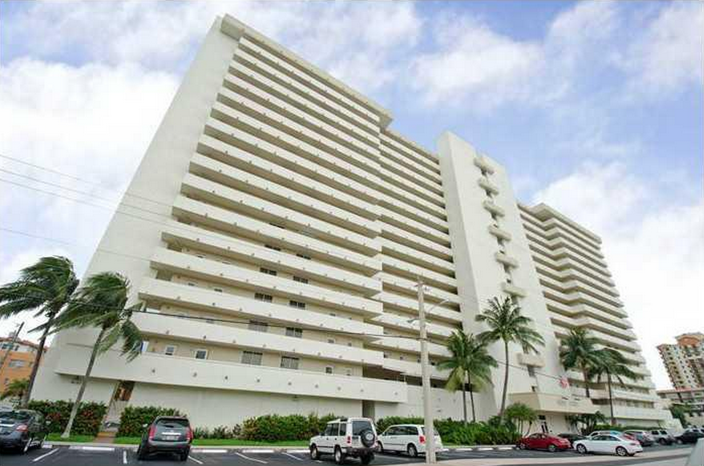 Real Estate in Fort Lauderdale White Egret Condominium of Fort Lauderdale, Florida
