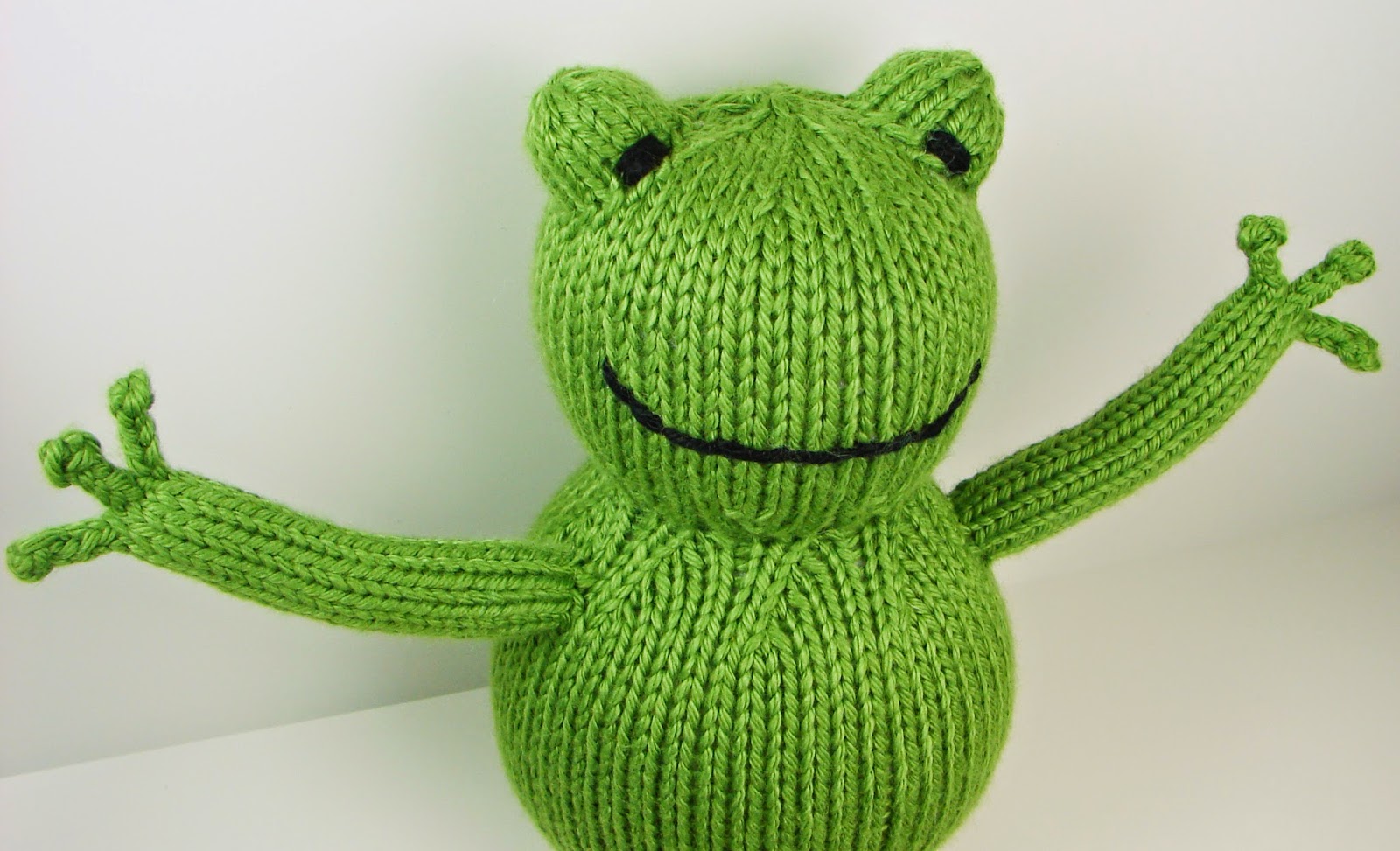 frog, froggy, toad, knit, green, pattern, free, toy, knit picks