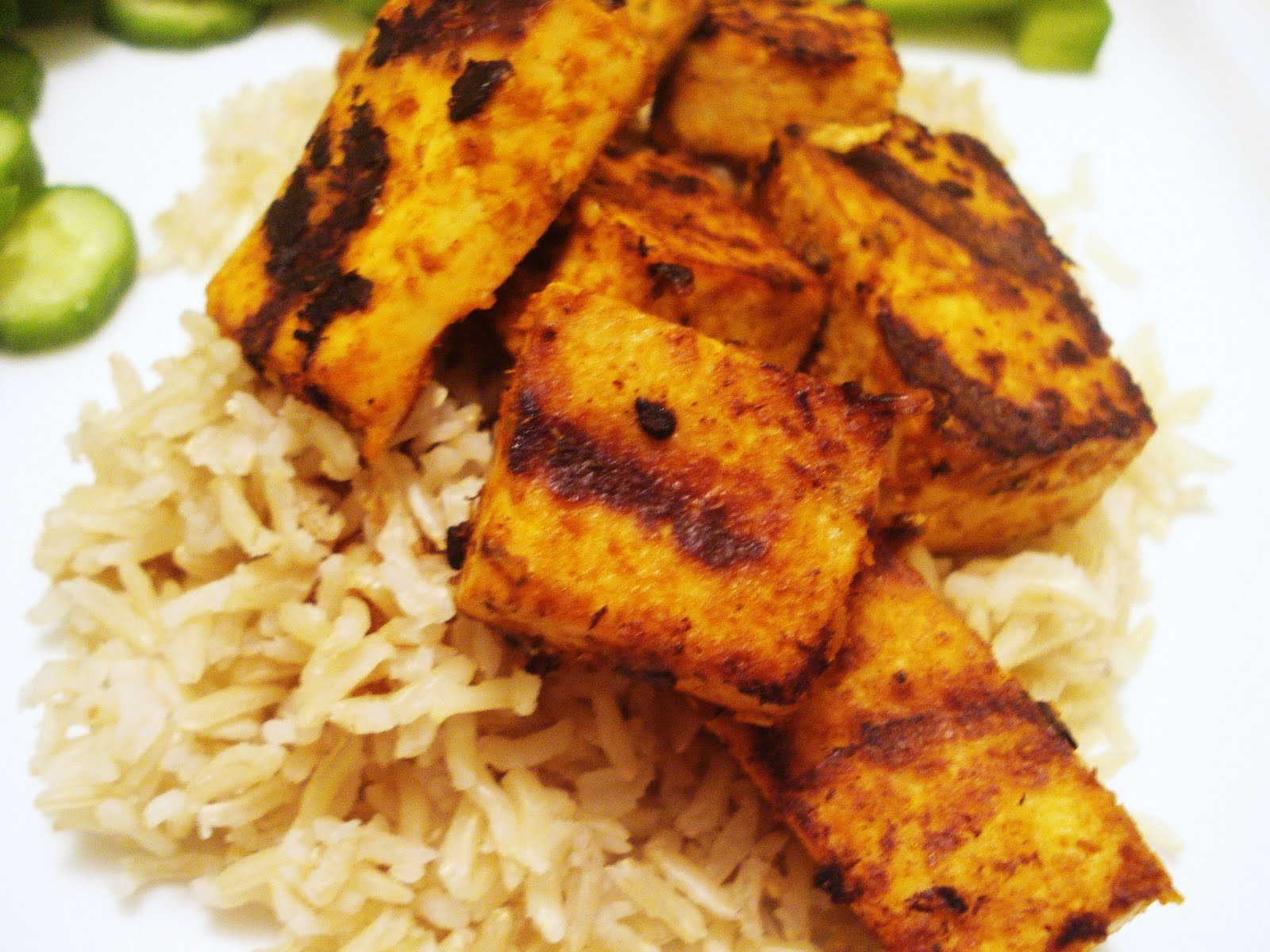 Presque végé Tofu grillé à la Sriracha