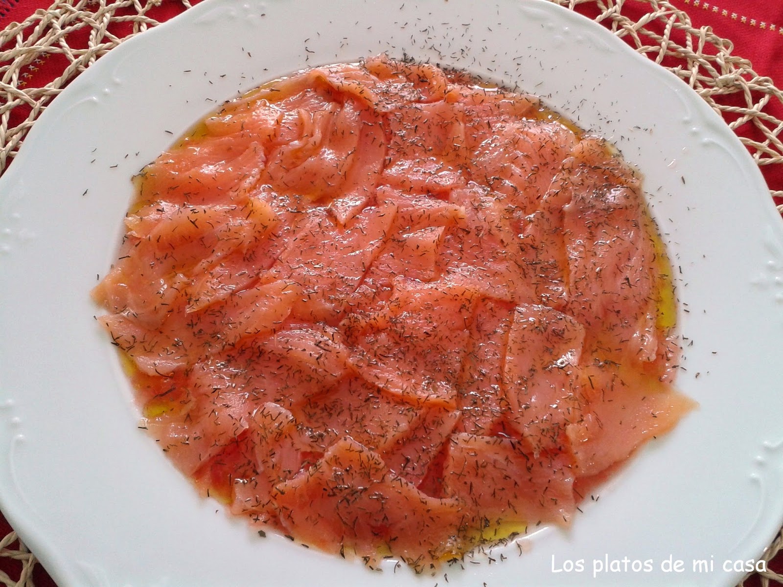 Salmon Ahumado Con Tomate
