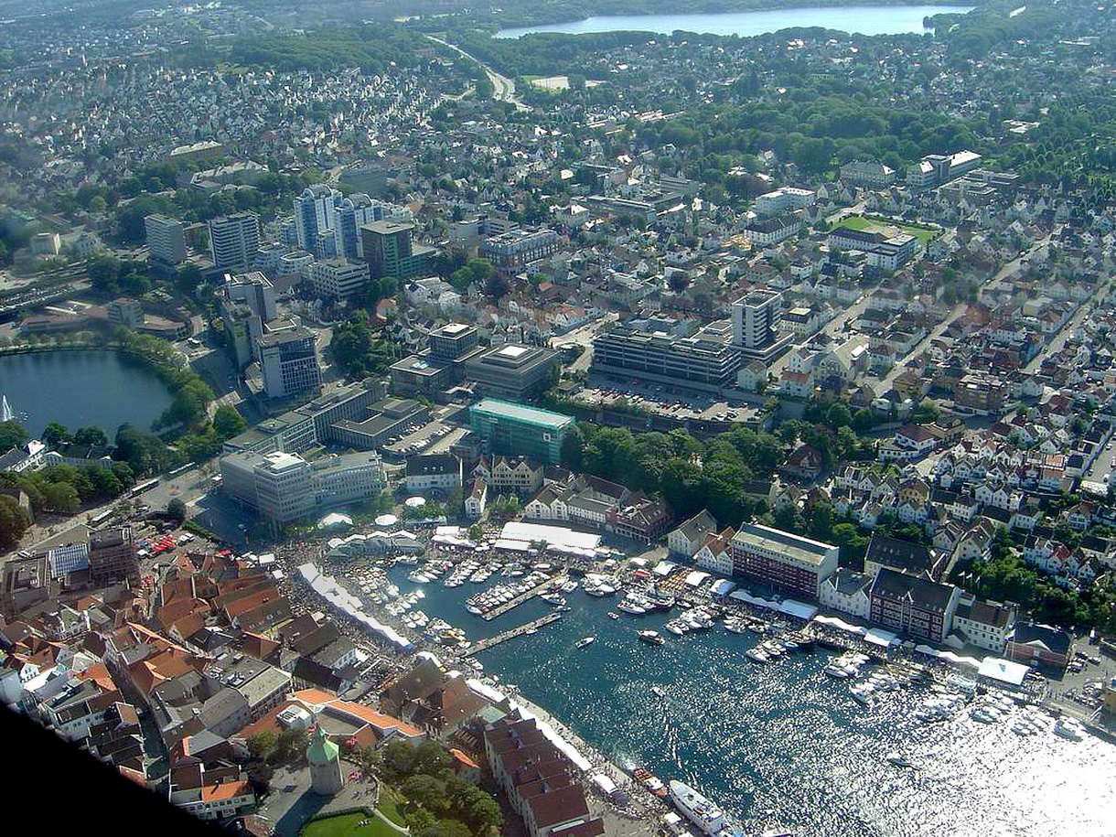 Connecting people......www.norway thailand.com: stavanger norway Havefliser inspiration