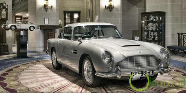 Aston Martin DB5 (1965) Aston Martin DB5 (1965)