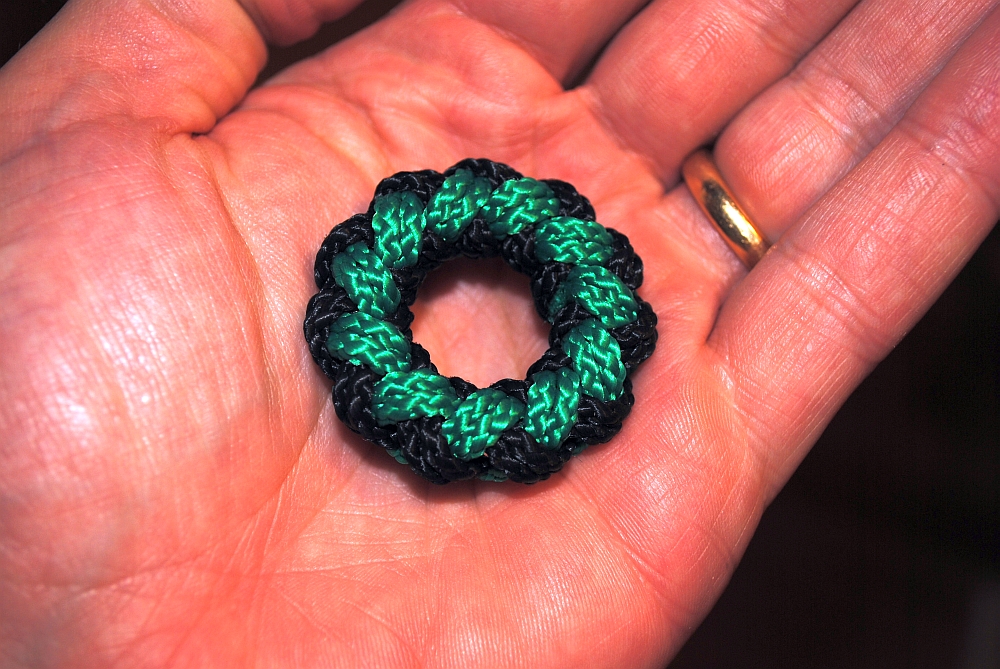 CUrchin Knot Grommet with Tutorial