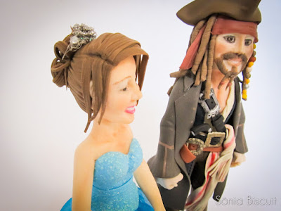 Topo de Bolo 15 Anos Biscuit Piratas do Caribe Jack Sparrow