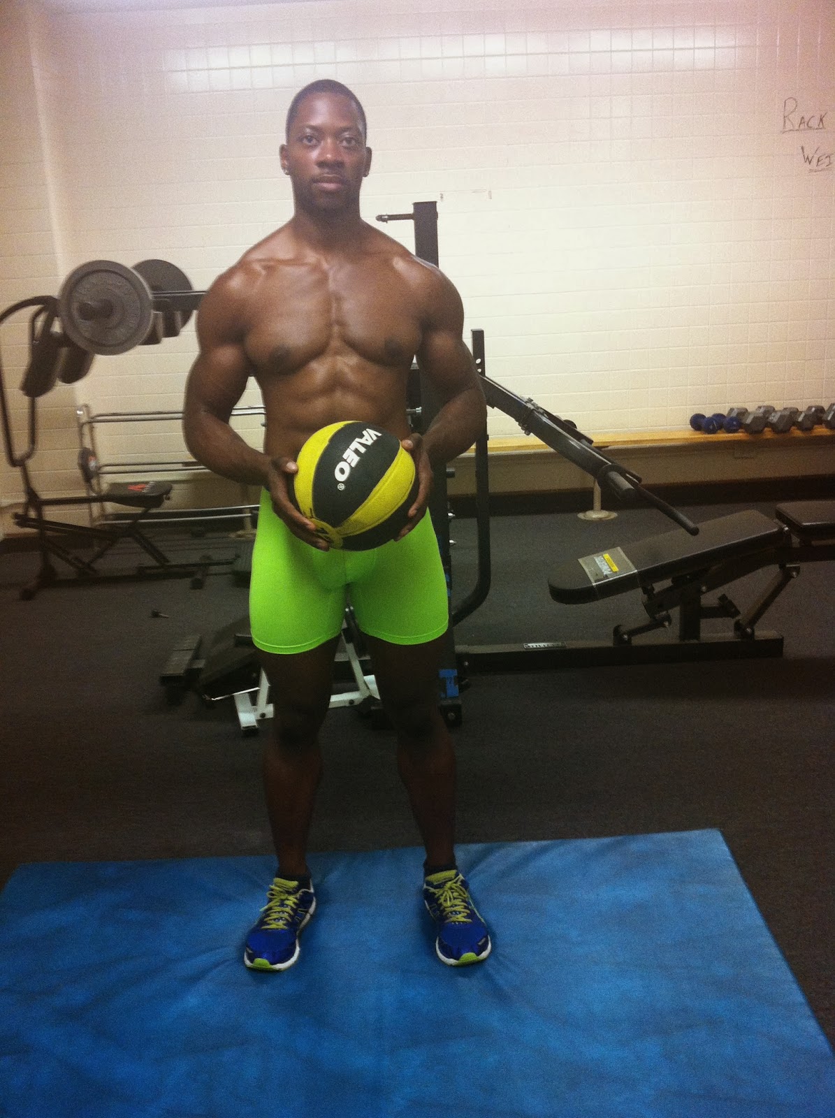 Fitness Tips by Anthony OllAdikankwu Medicine Ball Wood Chop