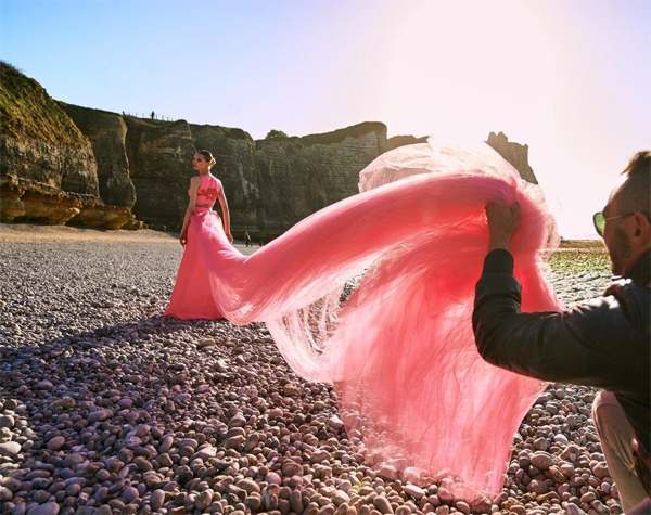Lança Perfume Verão 2016 vestido longo com bordados campanha Lança Perfume Verão 2016 vestido longo com bordados campanha