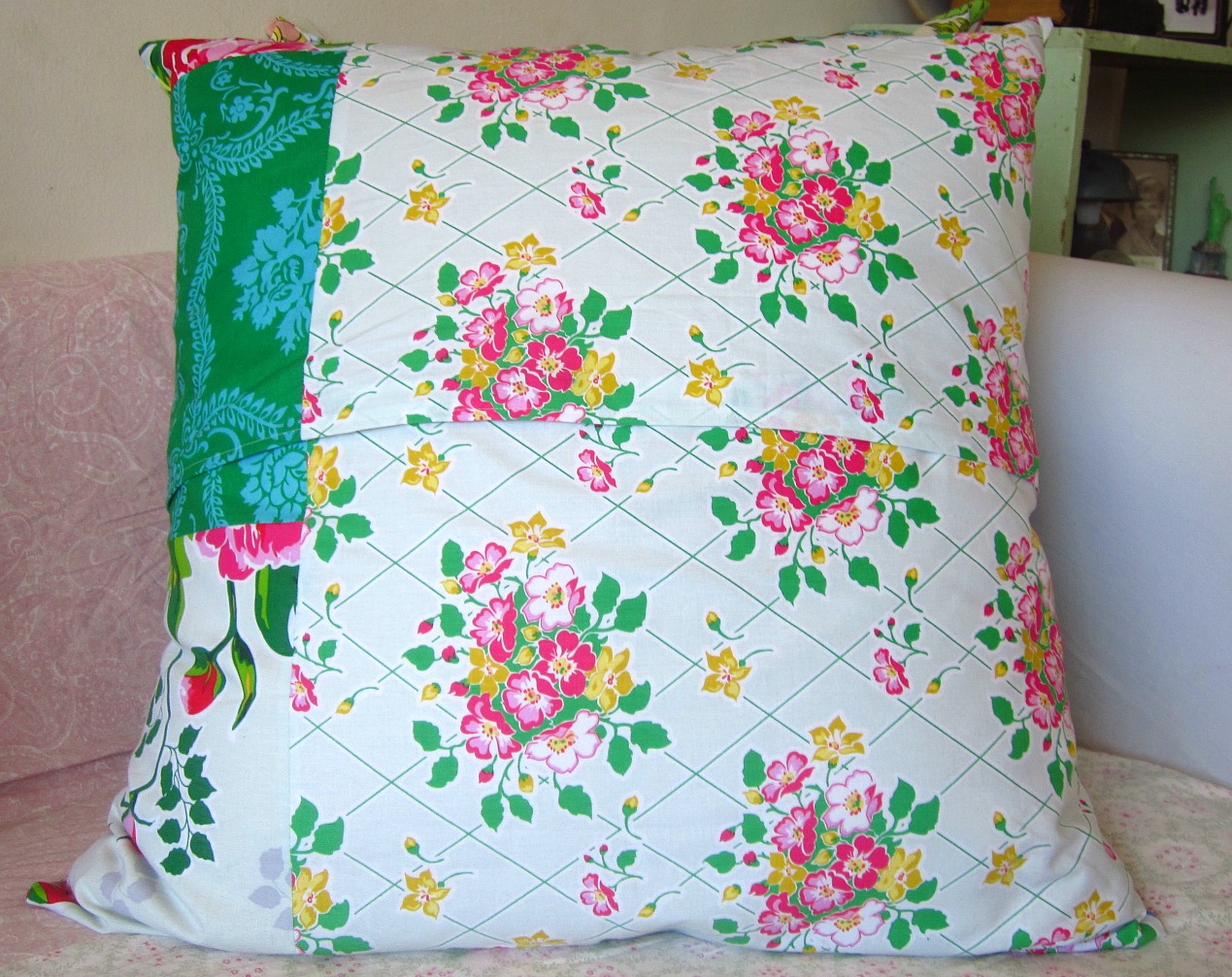 Shabby Vintage Mom Time + fabric= awesome pillow covers!