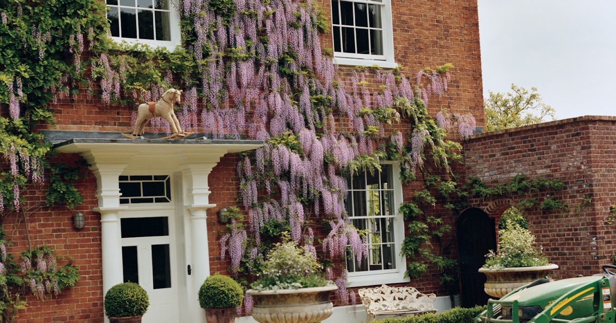 Florals for Spring... Country Estates Stella's Wiltshire Farmstead