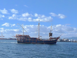 観光船「サンタマリア号」