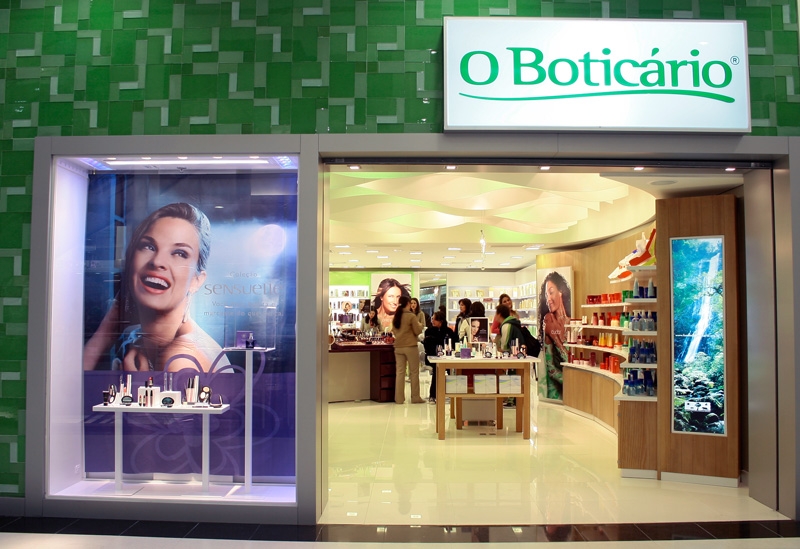 Um quê a mais!: Boticário entra na área de moda