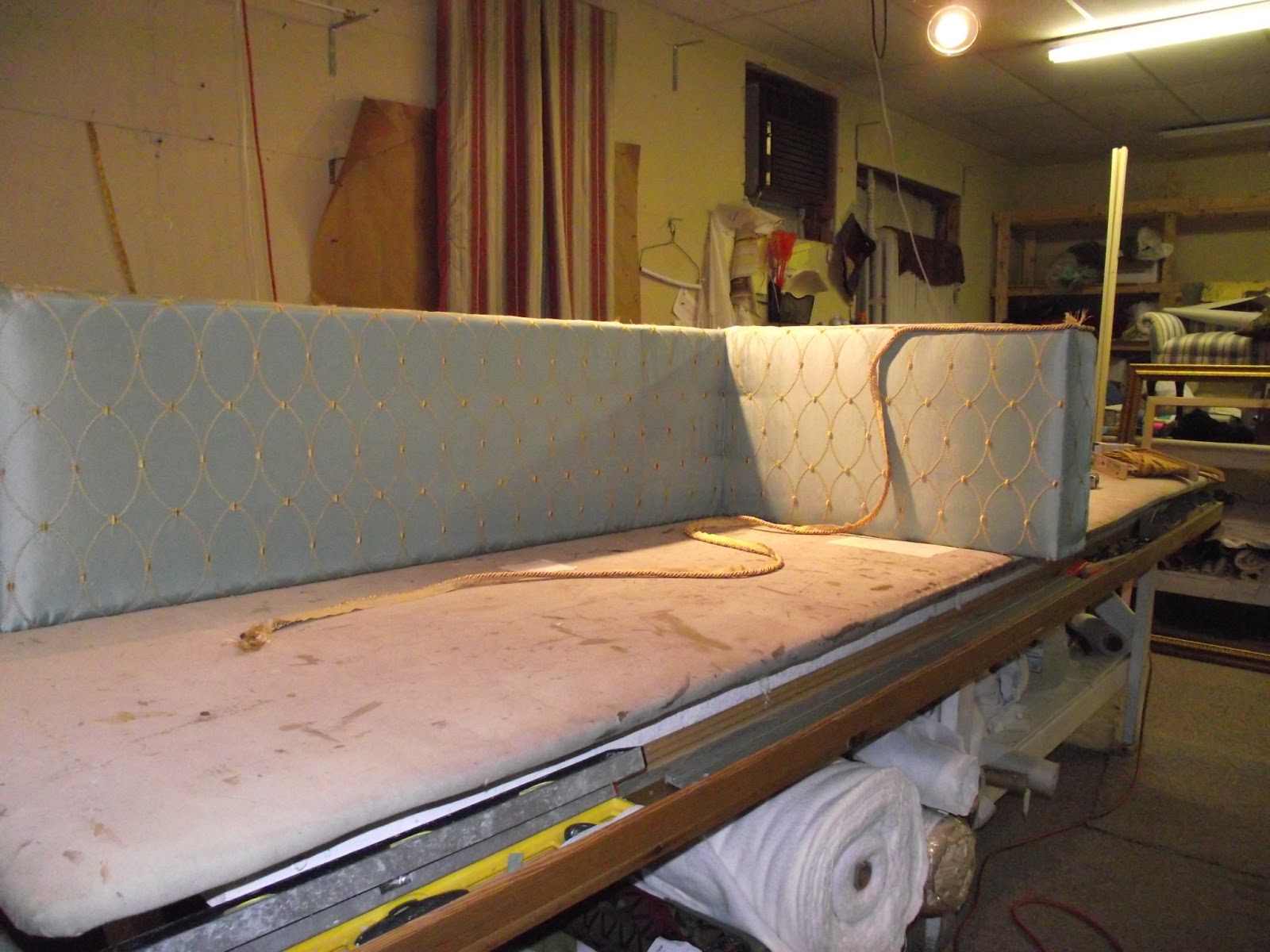 Gantt's Decorating How to make a corner upholstered cornice board