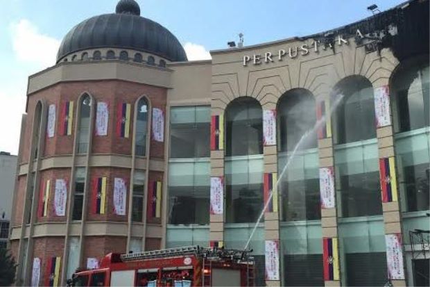 Punca Perpustakaan Kuala Lumpur Terbakar
