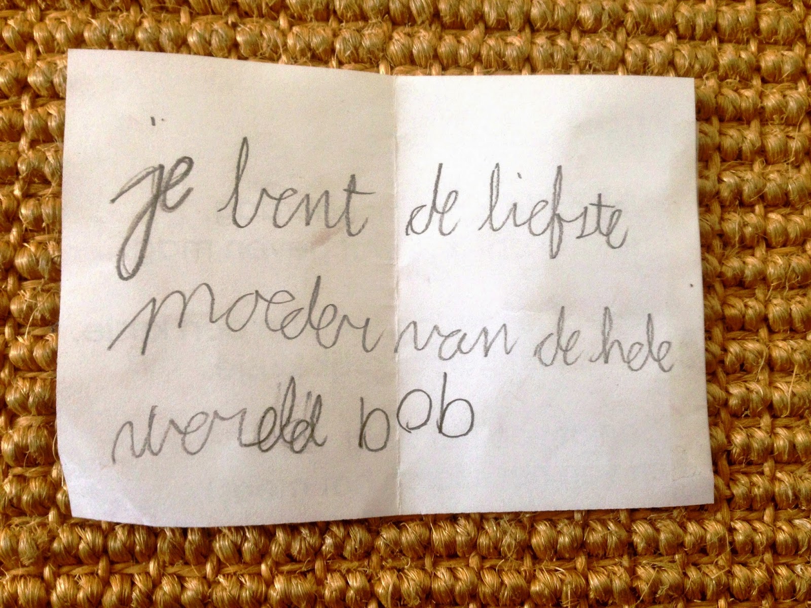 Karin Schrijft Ka Krijgt Een Kusje Van De Juf Voor Moederdag