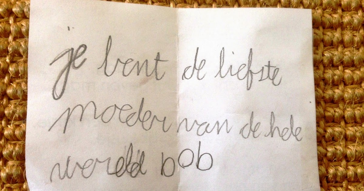 Karin Schrijft Ka Krijgt Een Kusje Van De Juf Voor Moederdag