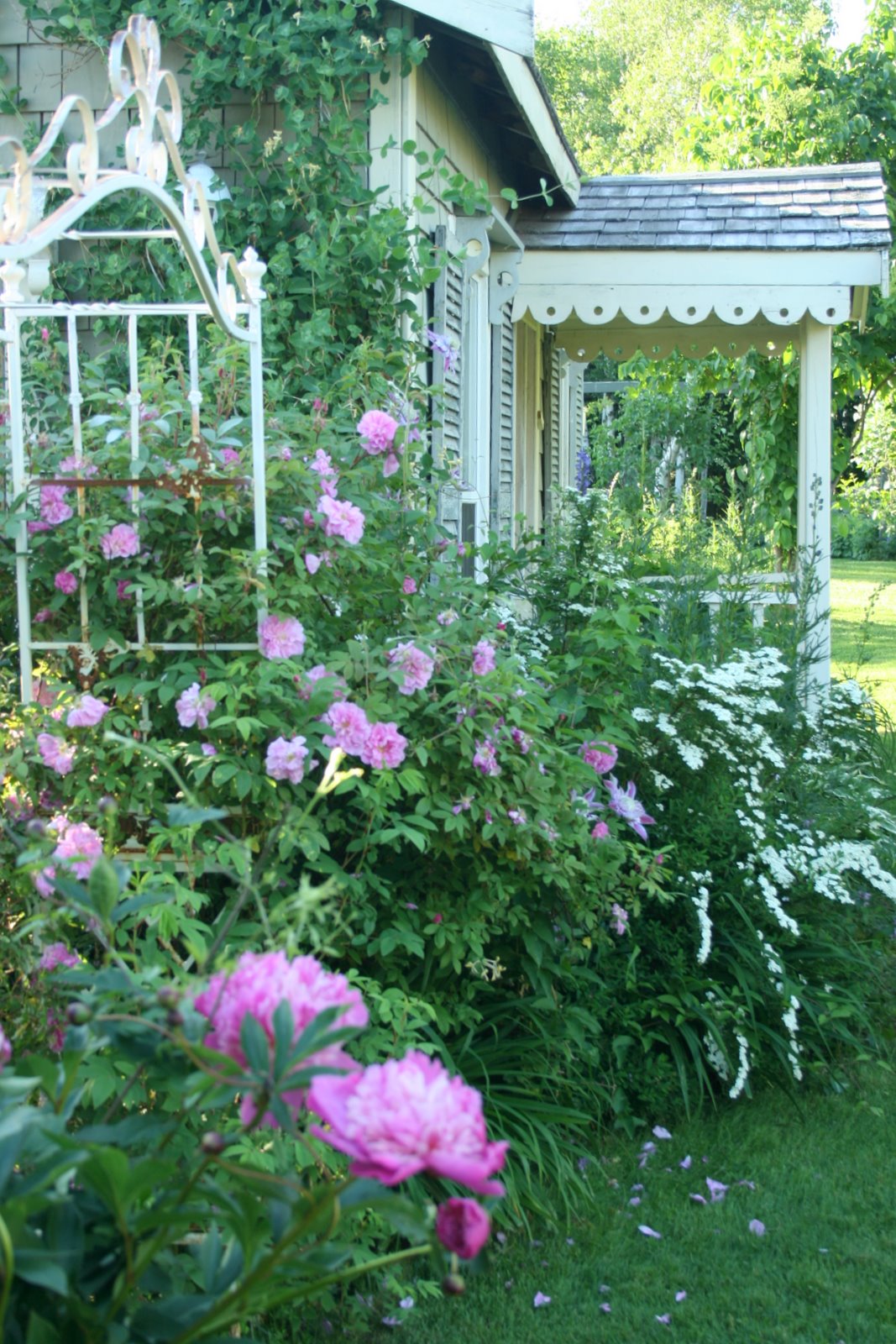 Romantic Rose Garden Real estate, House and Home