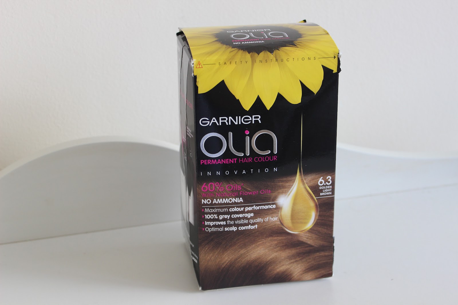 Garnier Olia Permanent Hair Colour- Golden Light Brown. 