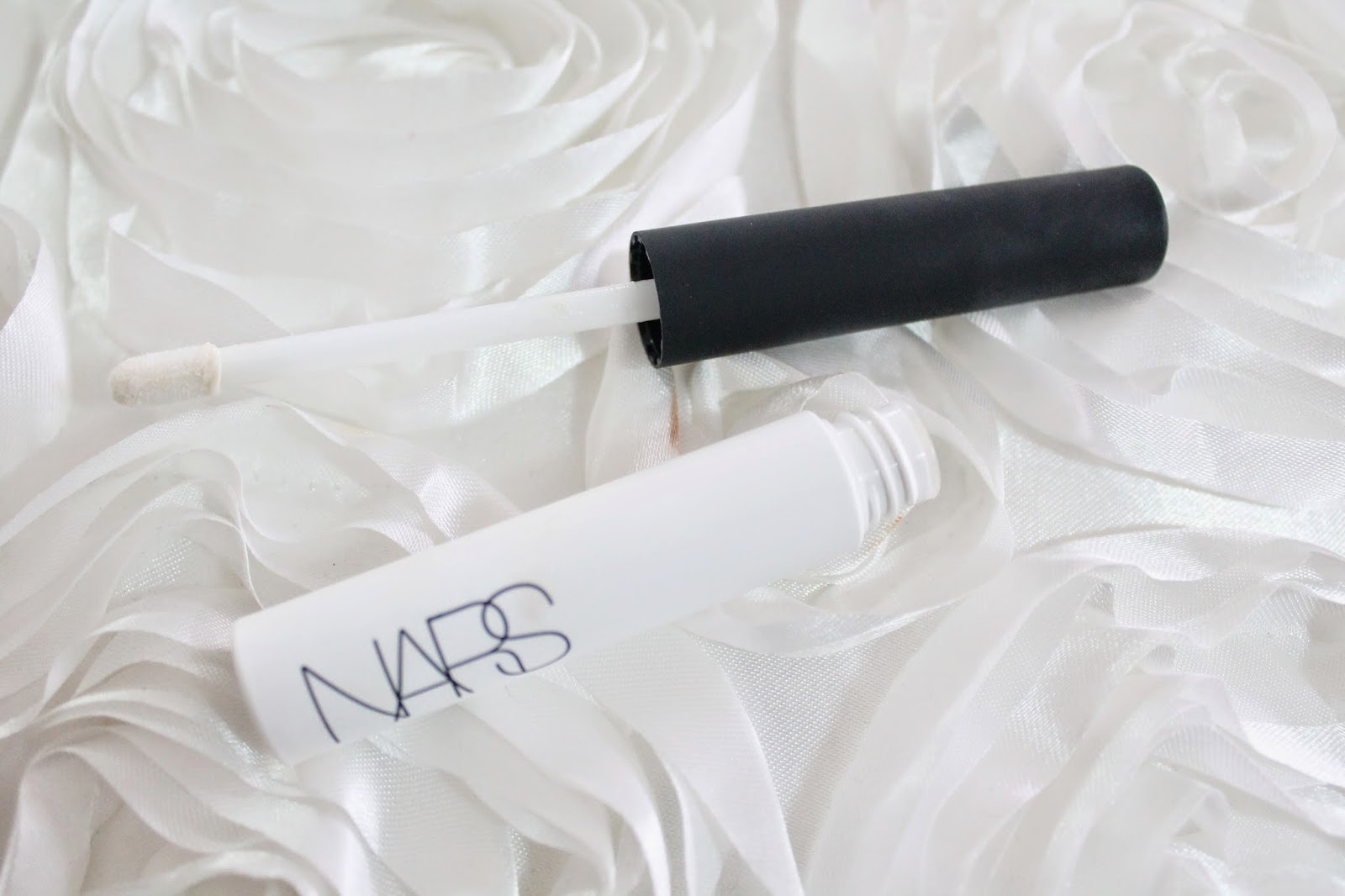 The Best Eyeshadow Primer For Oily Lids? Glorious Peonies A