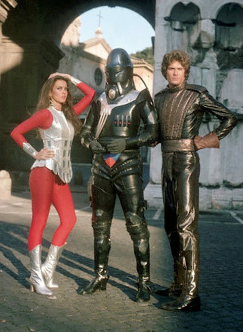 Imagenes cinéfilas - Página 4 Caroline+Munro+_David+Hasselhoff+Starcrash+publicity+still+%25281978%2529