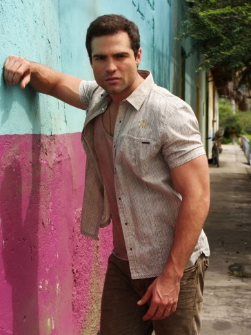Roberto+Manrique+Fotos Imagenes Roberto Manrique Flor Salvaje Fotos | Telenovela Imagenes ...
