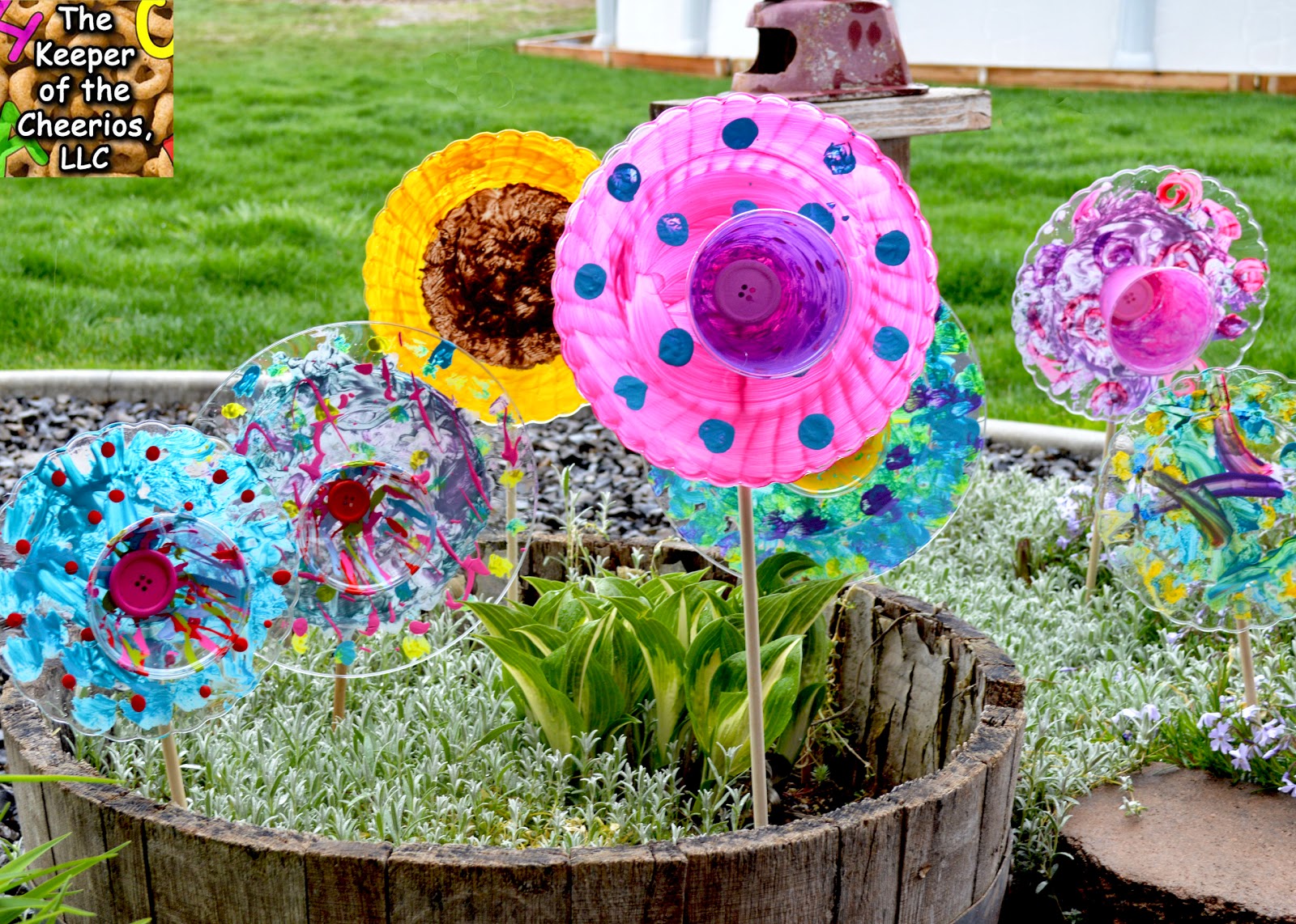 Plastic Plate Flowers