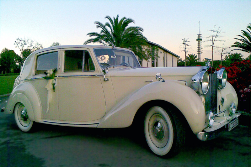 COCHES PARA BODA. Alquiler de coches clásicos y de época para bodas y