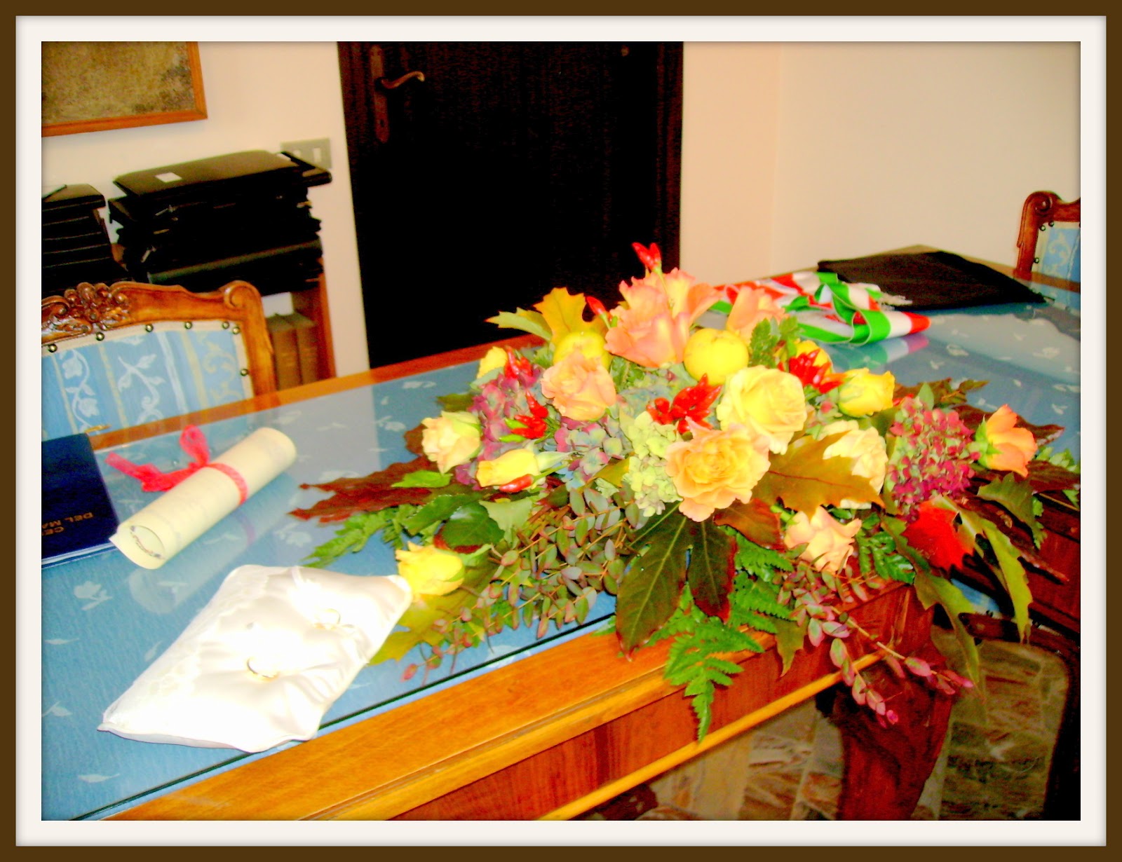 Decorazioni casa per matrimonio: nuovi diamanti pietre decorative ... Composizioni fiori artificiali scala