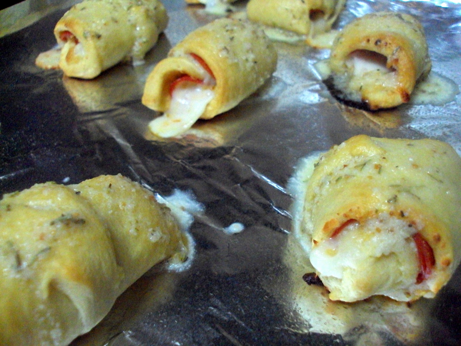 The Gab Housewife Chronicles Mozzarella & Pepperoni Rolls