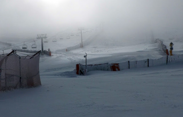 Estacion de esqui en la mañana del jueves 24-01-2012