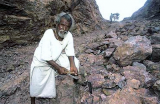 Dashrath Manjhi