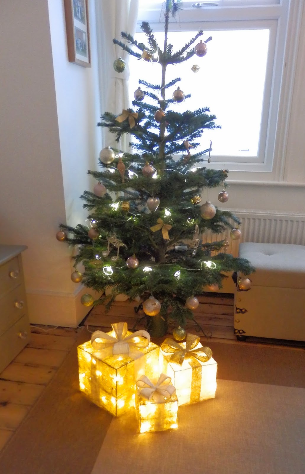 doyounoah Christmas Tree Decor Light up parcels