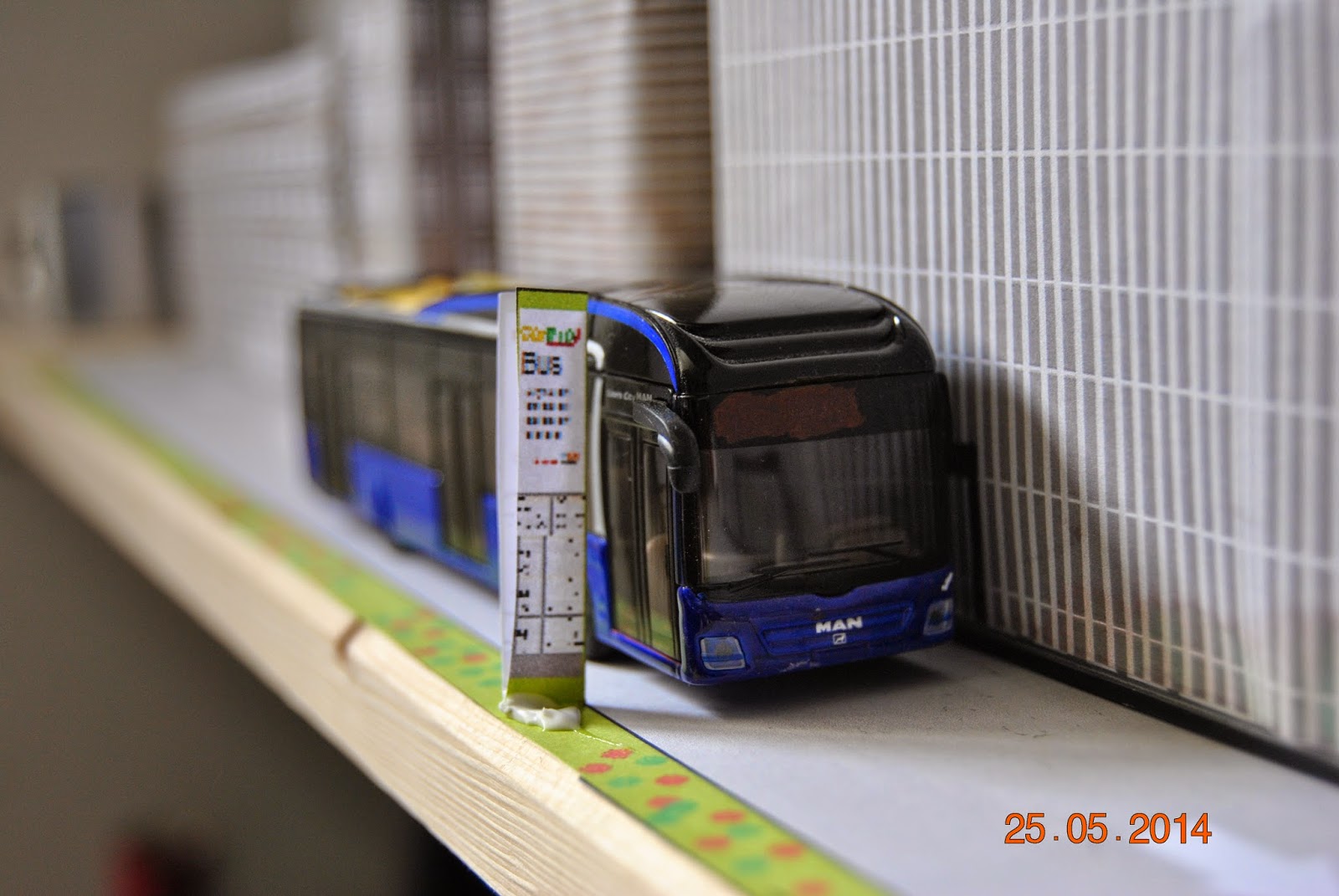 siku man lion's city bus