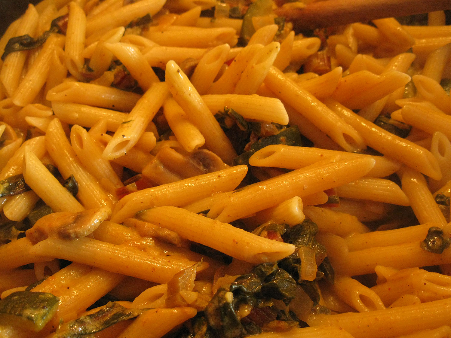 Pas un énième blog culinaire !?! Pâtes fusion au lait de coco et pâte