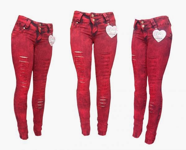 calça vermelha rasgada