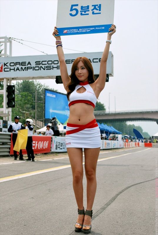 Umbrella Girl Yang Bakalan Bikin Mata Cowok Melotot [update] [ www.BlogApaAja.com ]