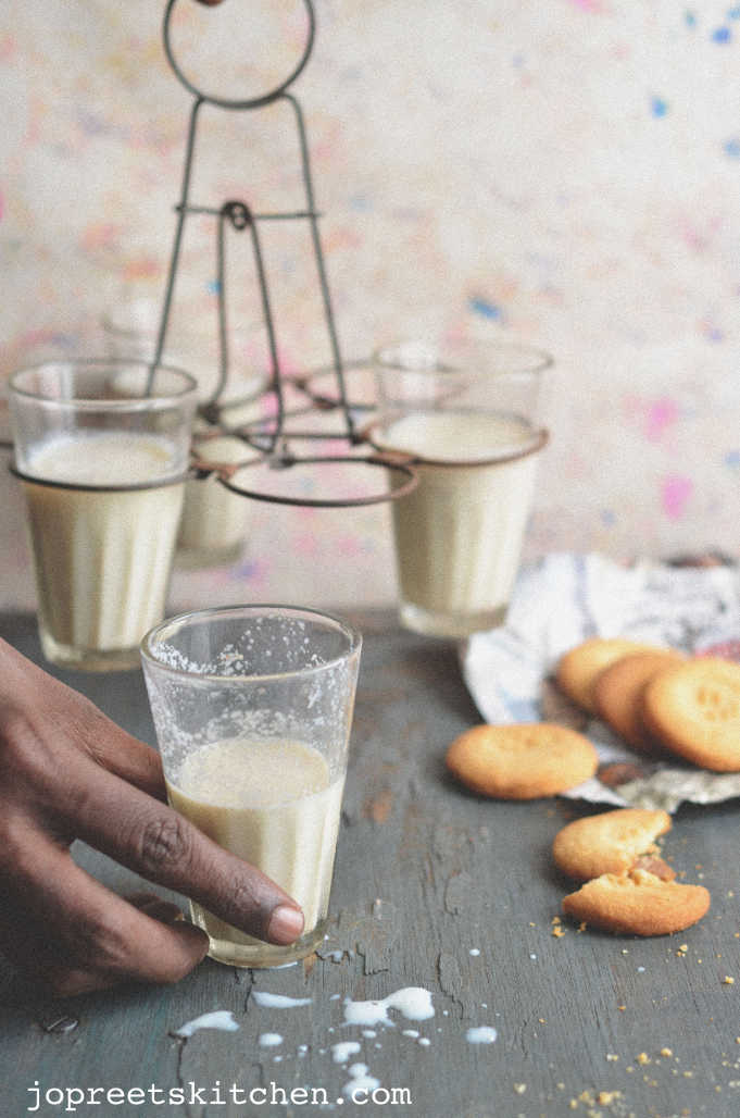 Apple, Dates & Flax Seeds Milkshake Jopreetskitchen