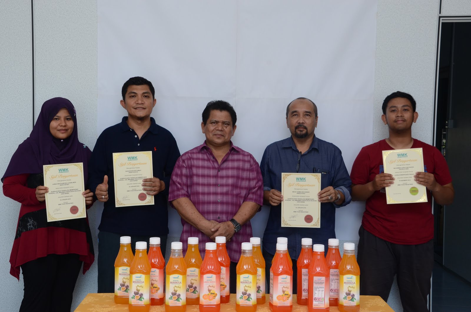 KURSUS MEMPROSES MINUMAN, JUS, KORDIAL