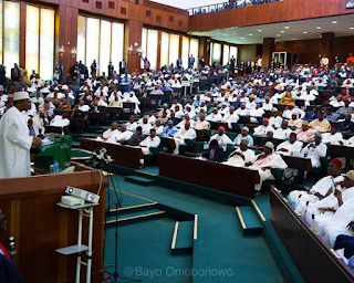 President Buhari presenting the 2016 Budget